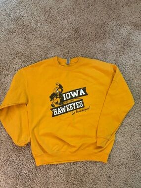 Iowa Hawkeyes Gold Crewneck Sweatshirt